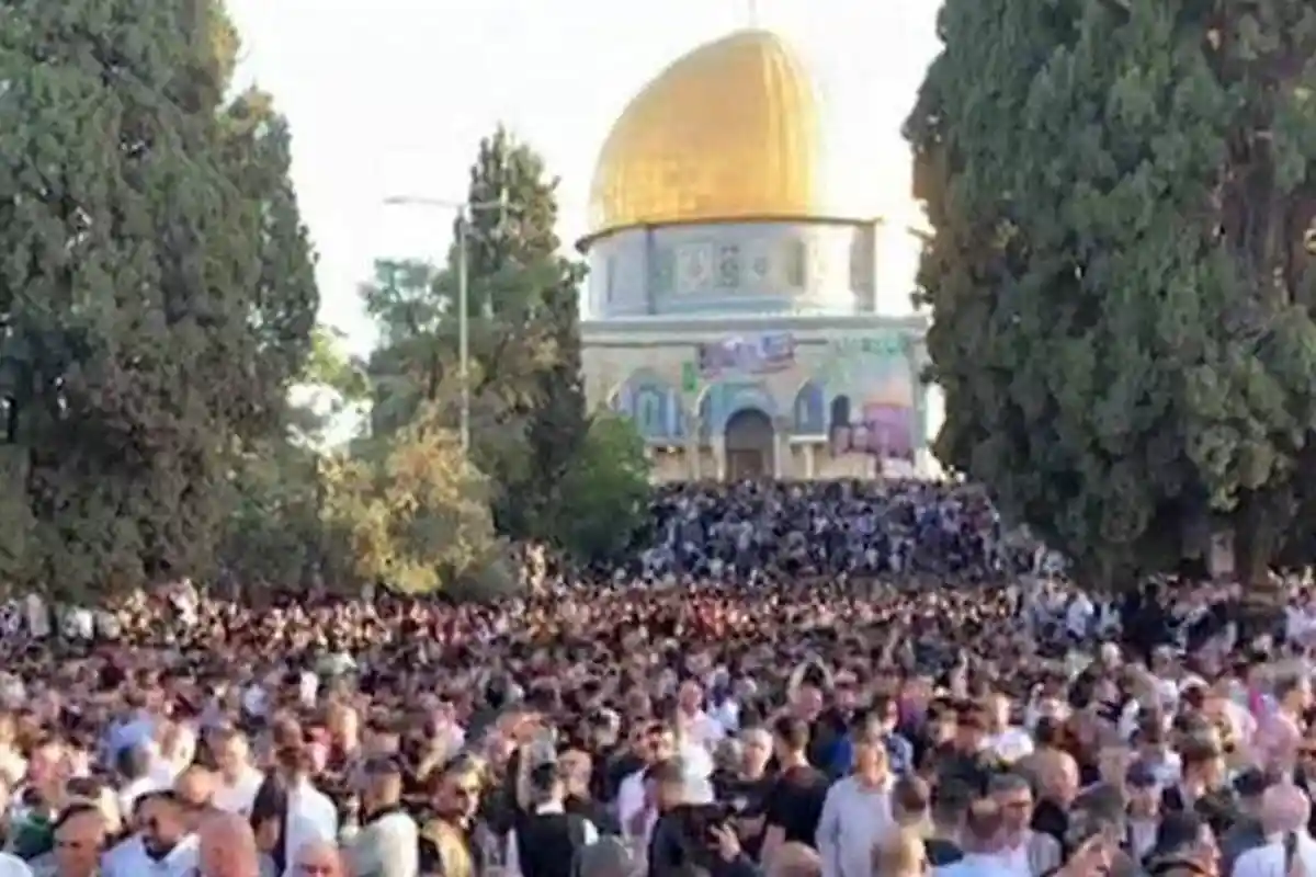 Idul Fitri 1442 Hijriah, Ribuan Warga Palestina Salat di Masjid Al-Aqsa