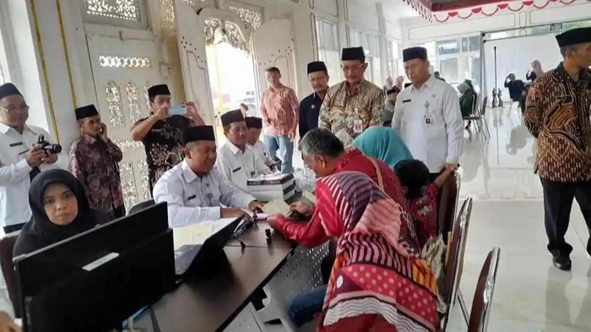 Ikut Sidang Isbat Nikah, Pernikahan 18 Pasangan di Kendal Akhirnya Tercatat di KUA dan Disdukcapil