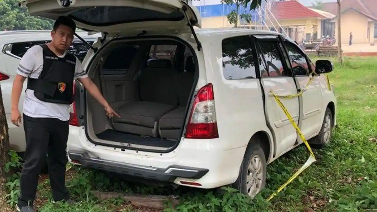 UPDATE Pembunuhan Dufi: Pelaku Lain Hingga Temuan Mobil Korban di Depan Gudang Manisan