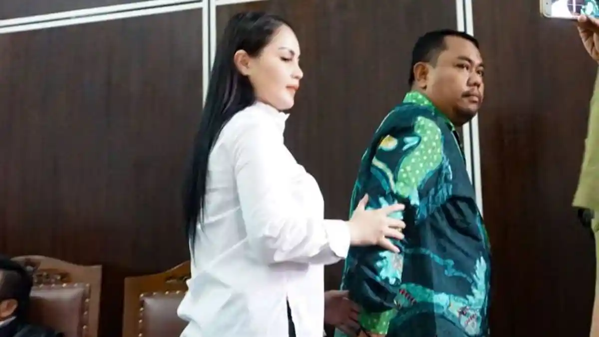 Jennifer Dunn Buncit, Dikirimi Kue dan Lemas saat Sidang, Tanda Hamil? Pengacara Bilang . . .