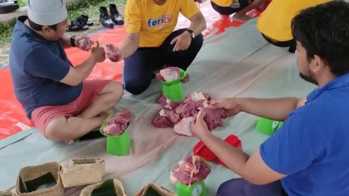 ASDP Salurkan Bantuan Kurban 20 Ekor Sapi dan 100 Kambing di Momen Idul Adha