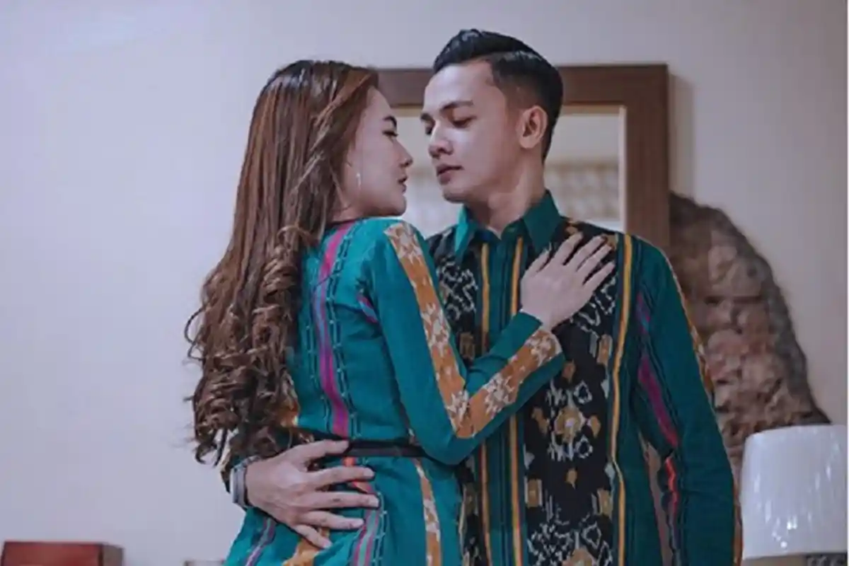 Nella Kharisma Ingin Beri Jawaban Soal Dory Harsa, Sebut Hari Esok Hingga Posting Bunga Mawar