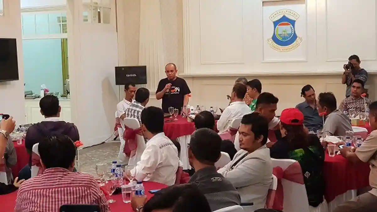Molen Gelar Kopdar dengan Anggota Sejumlah Grup Whats App