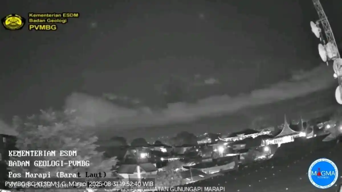 Gunung Marapi Sumbar Erupsi Lagi Malam Ini, Abu Vulkanik Capai 800 Meter