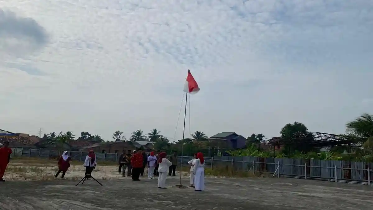 Pertama Kalinya, Warga Talang Jambe Palembang Gelar Upacara HUT RI di Area Kampung, Dilatih Babinsa