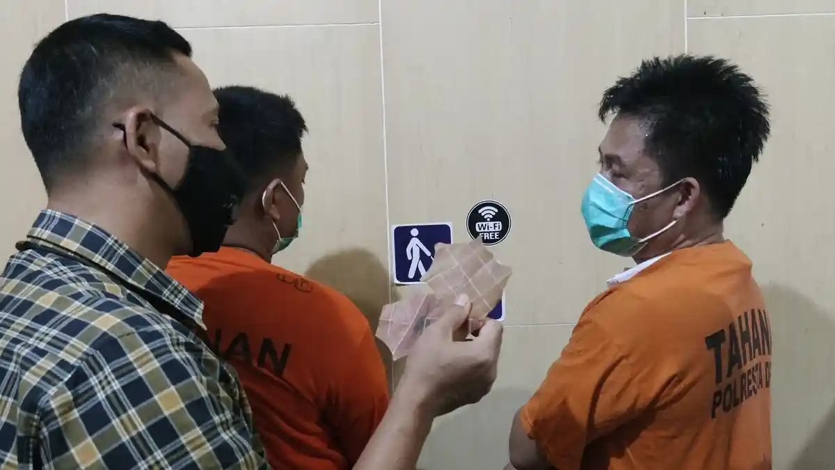 Bawa Jimat Kulit Rusa Untuk ‘Selamat’, Copet Jaringan AKAP Ini Keok Saat Beraksi di Angkot