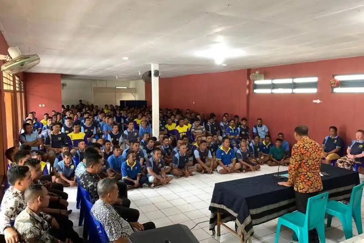 Warga Binaan, Asesor dan Wali Pemasyarakatan Lapas Waingapu Dapat Sosialisasi SPPN dan ISPN