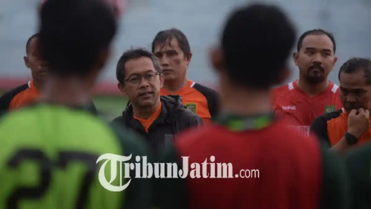 Tutup Persiapan Sesi Taktikal, Aji Santoso akan Liburkan Pemain Jelang Laga Persebaya Vs Persipura