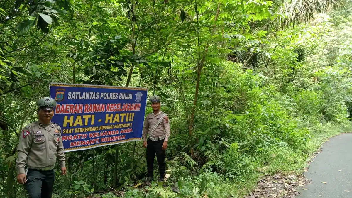 Jelang Libur Nataru Sat Lantas Polres Binjai Pasang Spanduk Rawan Kecelakaan, Ini Titik-titiknya