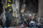 Pencarian Korban Ledakan Hotel Saratoga di Kuba