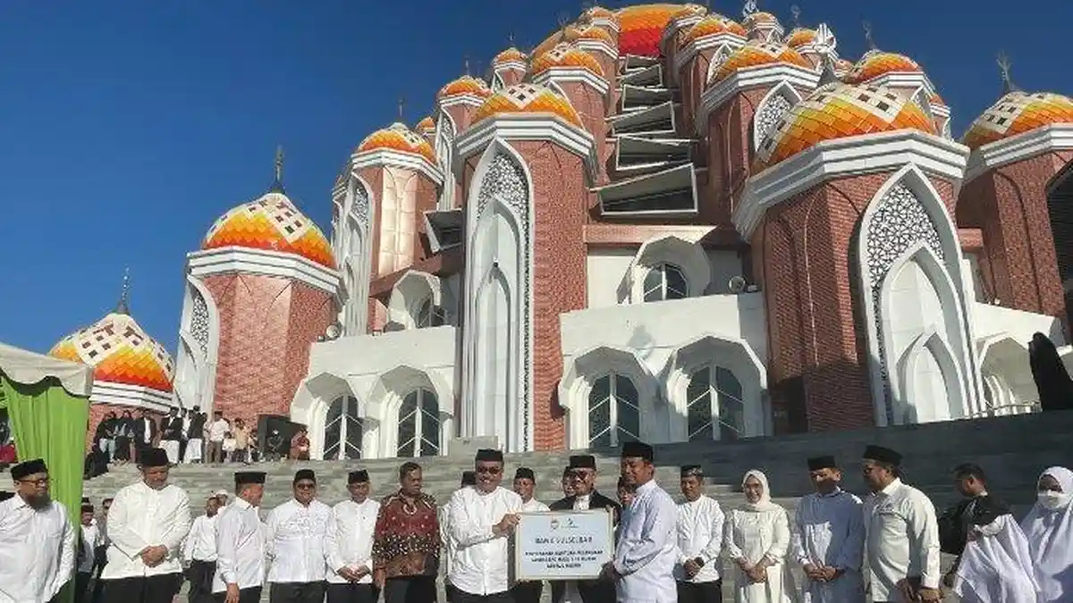 Mengapa Hanya Dua Kepala Daerah yang Dampingi Gubernur Resmikan Masjid Kubah 99 Asmaul Husna?
