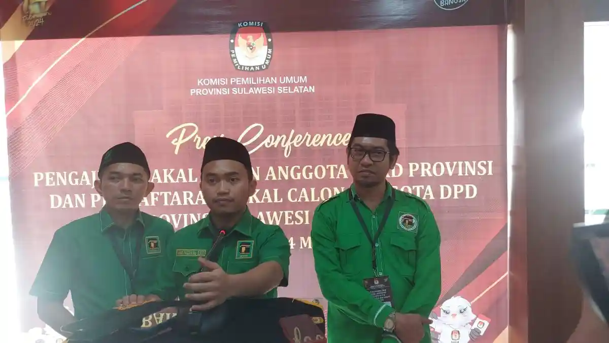 Dikawal Ratusan Simpatisan, PPP Daftarkan 85 Bacalegnya ke KPU Sulsel