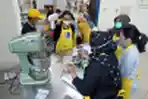 Bogasari Ajak Jurnalis Bikin Kue Menu Praktis