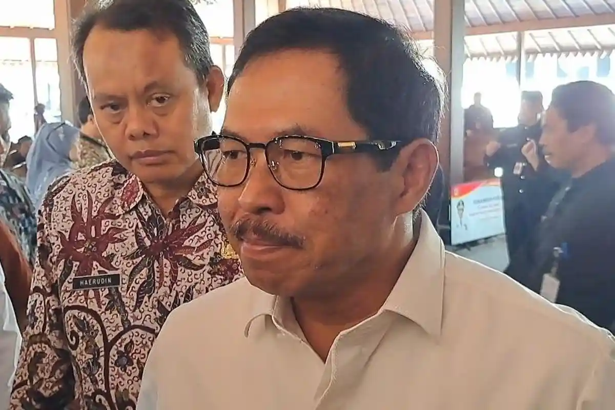 Di Purwokerto, Pj Gubernur Jateng Ingatkan Netralitas ASN Saat Pergerakan Massa