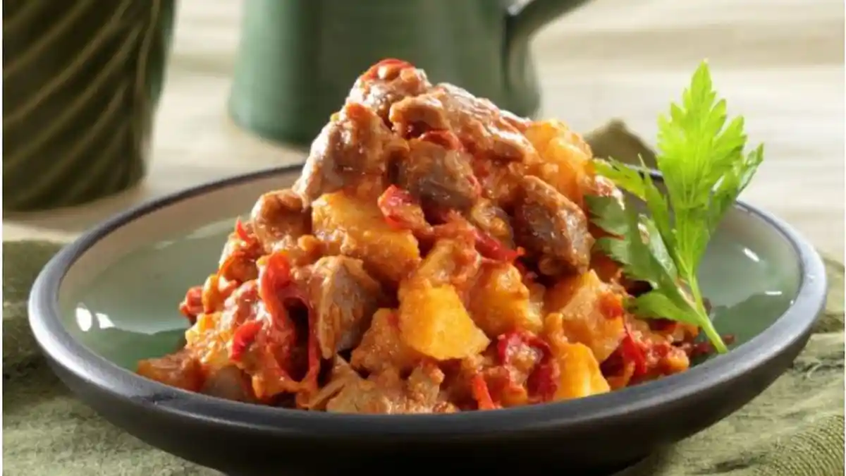 Resep Buka Puasa Praktis, Sambal Kentang Ati Ampela dan Kentang Tumis Daging Giling Bawang Merah