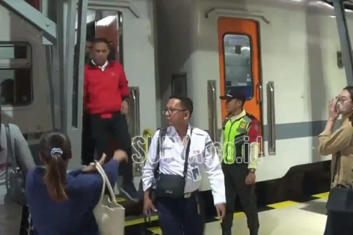 KA Majapahit Telat Datang 2,5 Jam di Stasiun Blitar, Penumpang : Kami Maklum Karena Ada Musibah