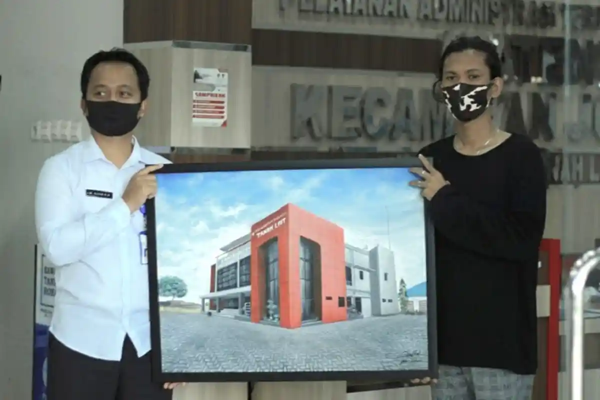 Pelukis Asal Pelaihari, Yuli Saputra Raih Untung Melalui Lukisan Bangunan Perkantoran