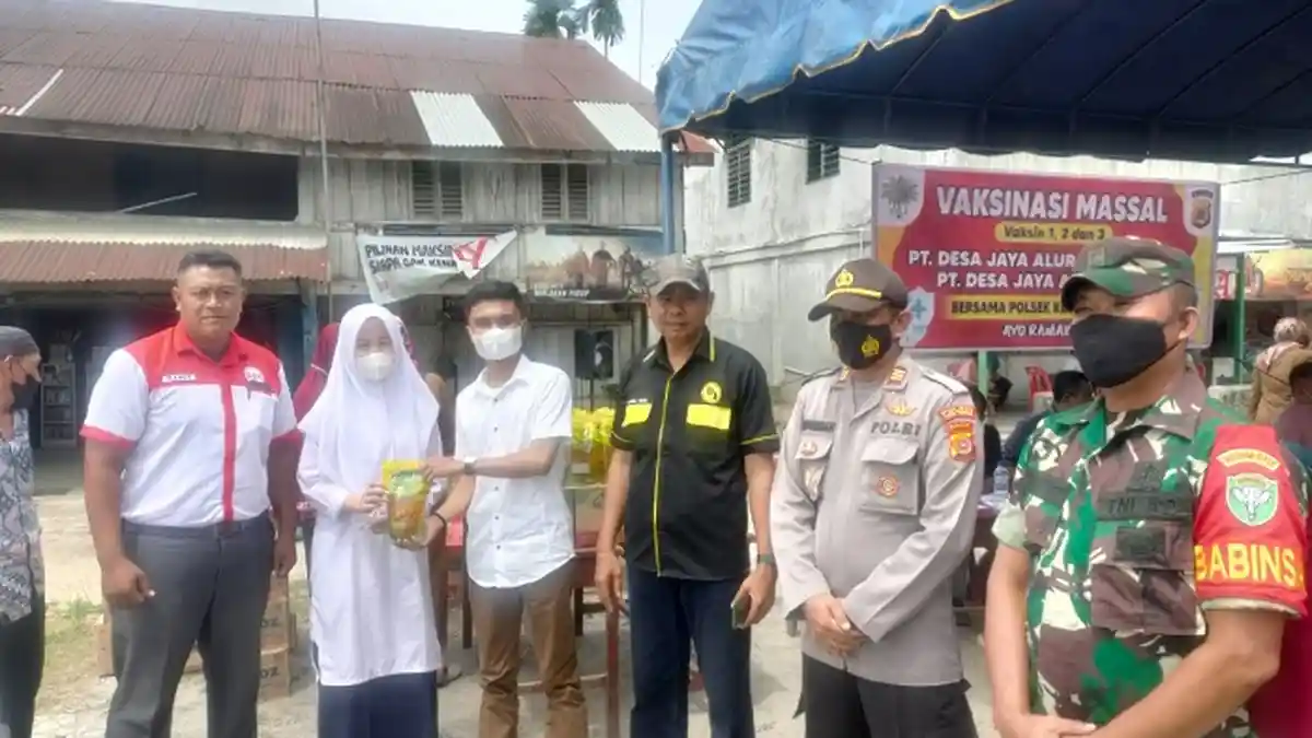 Gerai Vaksin Polisi di Aceh Tamiang Diserbu Warga, Dibuka di Pasar Tradisional Sungai Liput