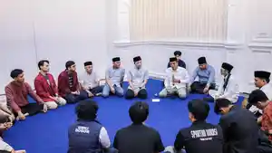 Diskusi-Pemkot-mahasiswa-Cipayung.jpg