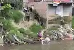 Belasan-pria-lari-tunggang-langgang-hingga-melompat-ke-sungai-saat-digrebek.jpg