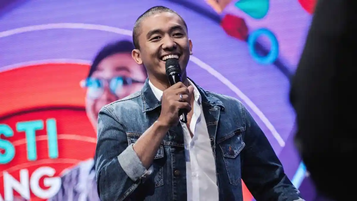 Instagram Uus - Lagi! Komika Ini Unggah Foto Sang Anak Tapi Caption Menyindir Wanita Berhijab