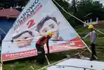 Baliho-Prabowo-Gibran-roboh-timpa-jaringan-listrik.jpg