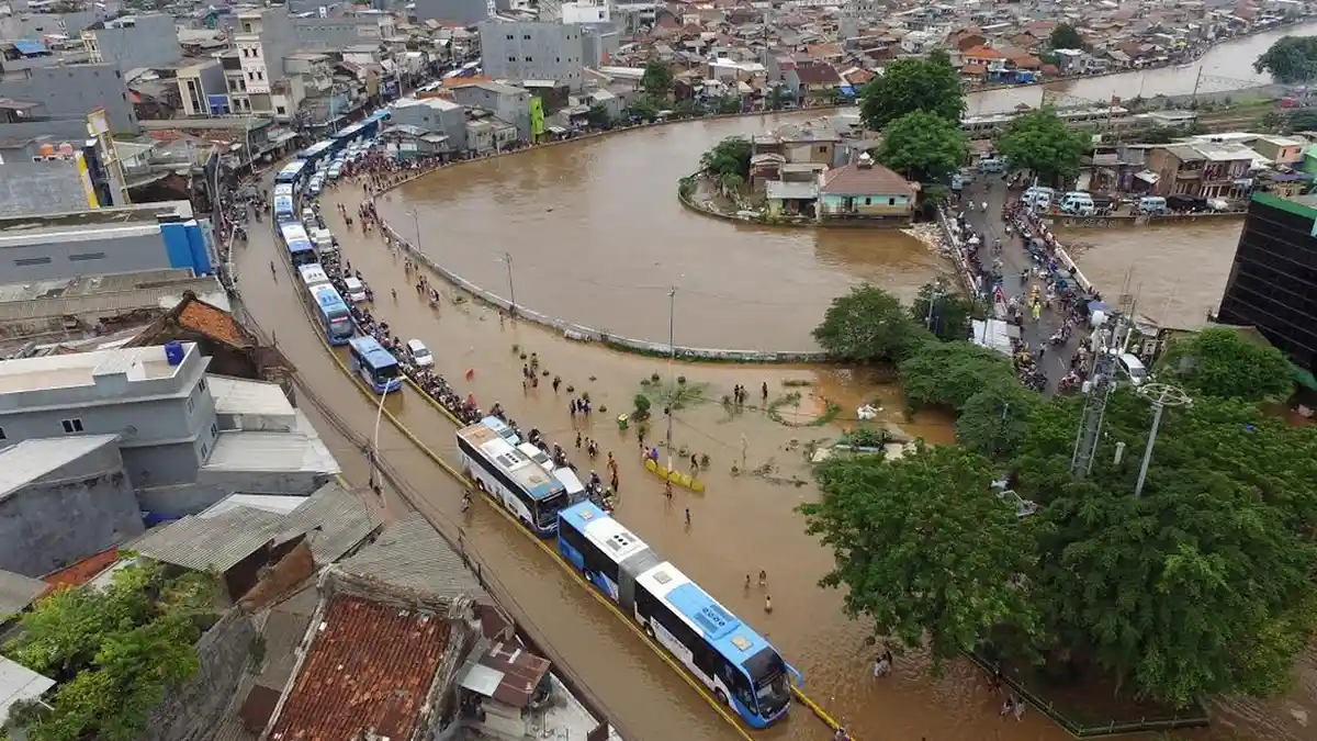 Update Banjir Jakarta, Berikut 19 Jalan Terputus Tidak Dapat Dilalui Kendaraan