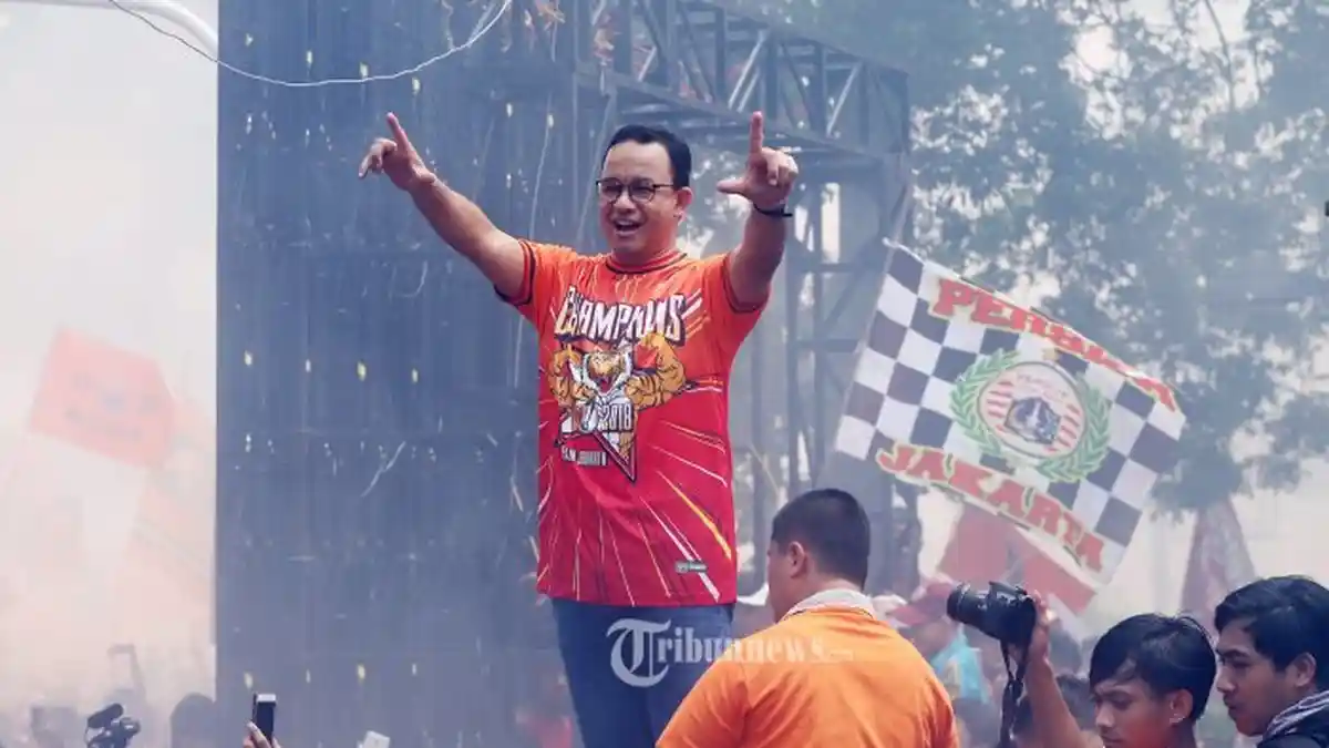 Bawaslu Sebut Pose Dua Jari Anies Baswedan Di Sentul Termasuk Dugaan Tindak Pidana