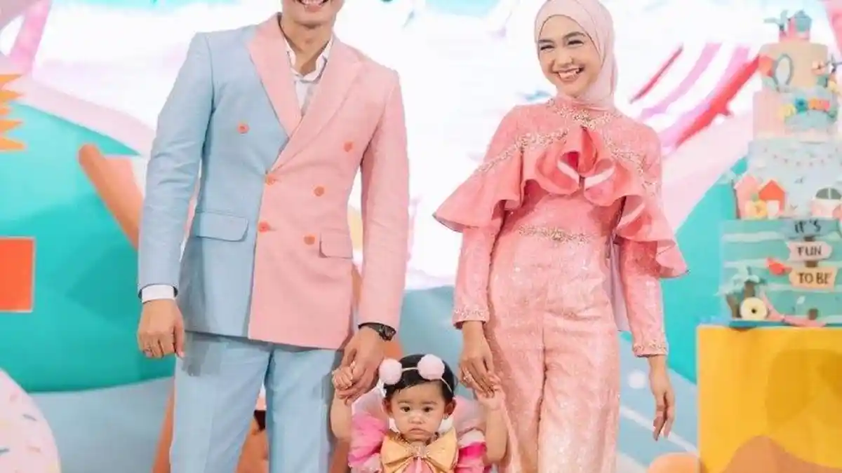 Diterpa Isu Perceraian, Suami Ria Ricis Unggah Postingan Orang Lain   