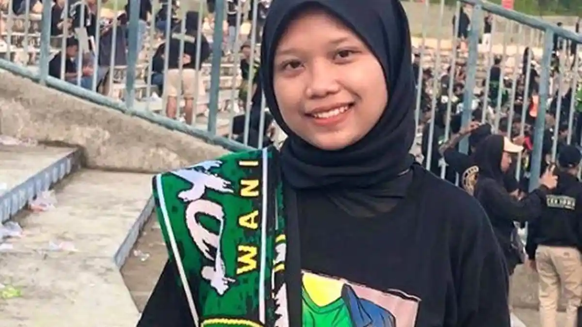 Cerita Yurike Maharani Jatuh Hati ke Persebaya dan Jadi Bonita - Surya ...