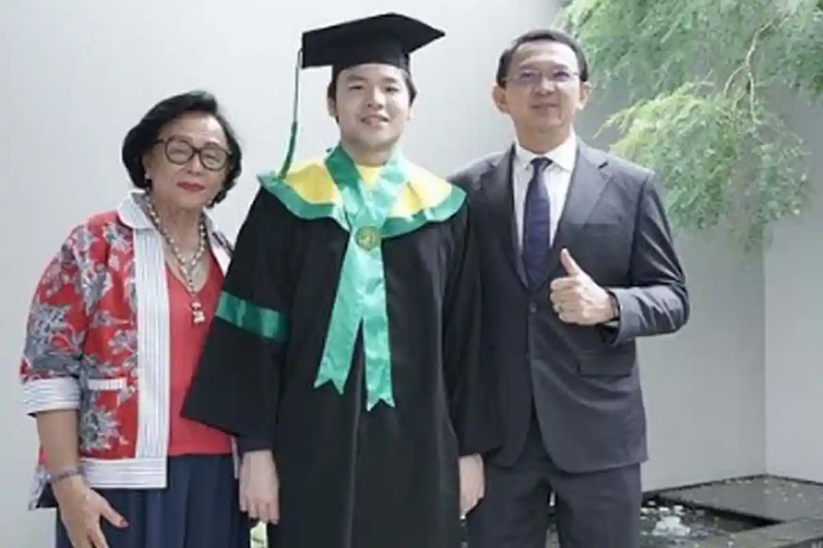 Penyesalan Ahok Gagal Masuk FKUI, Kini Nicholas Sean Lulus Sarjana Kedokteran, BTP : Selamat Wisuda