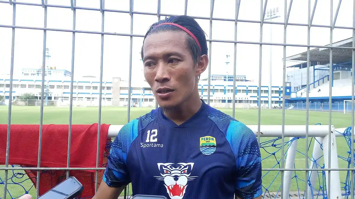 Henhen Lebih Memilih Dipanggil Si Bando Dibanding Lord, Ini Alasannya