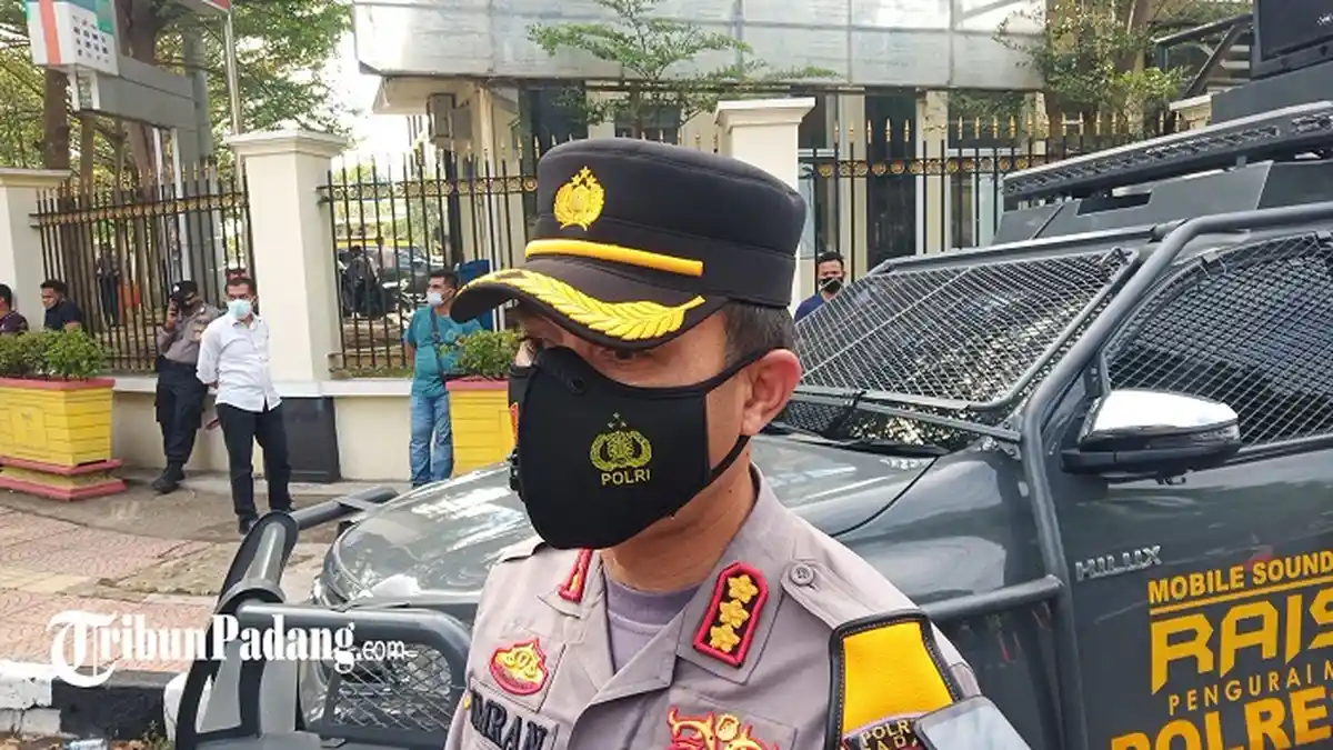 Polresta Padang Amankan 4 Oknum Pelajar, Dalam Aksi Demo di DPRD Sumbar, Polisi: Ada yang Bawa Batu