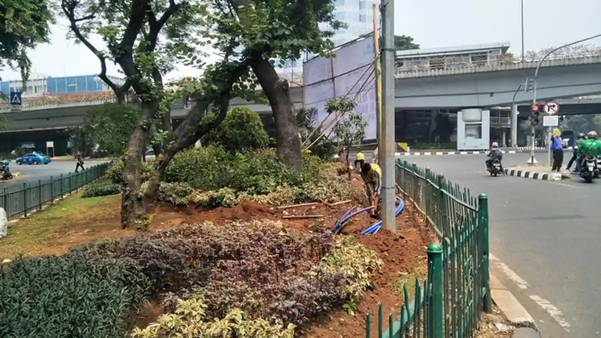 Kurang Pengawasan, Keberadaan Taman Persimpangan Jaksel Dieksploitasi