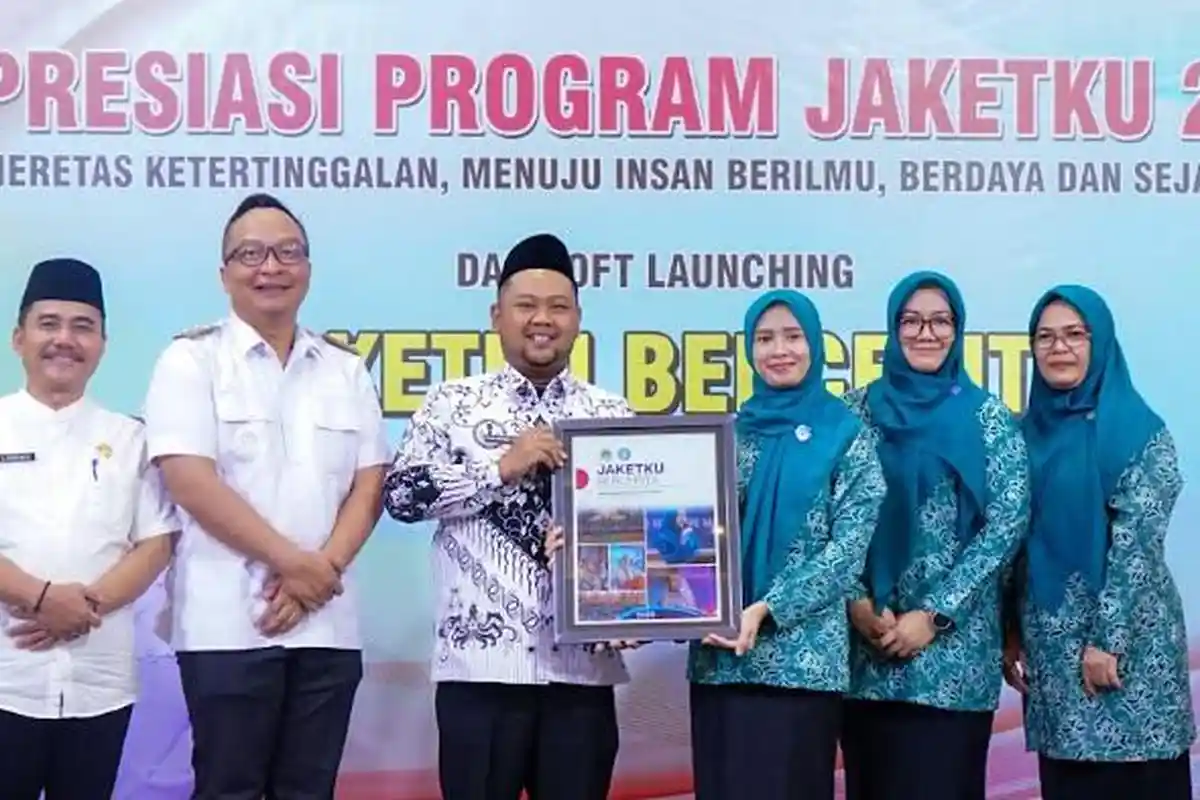 Tingkatkan Sumber Daya Manusia Unggul, Pemkab Gresik Beri Beasiswa Kuliah untuk Lulusan Jaketku