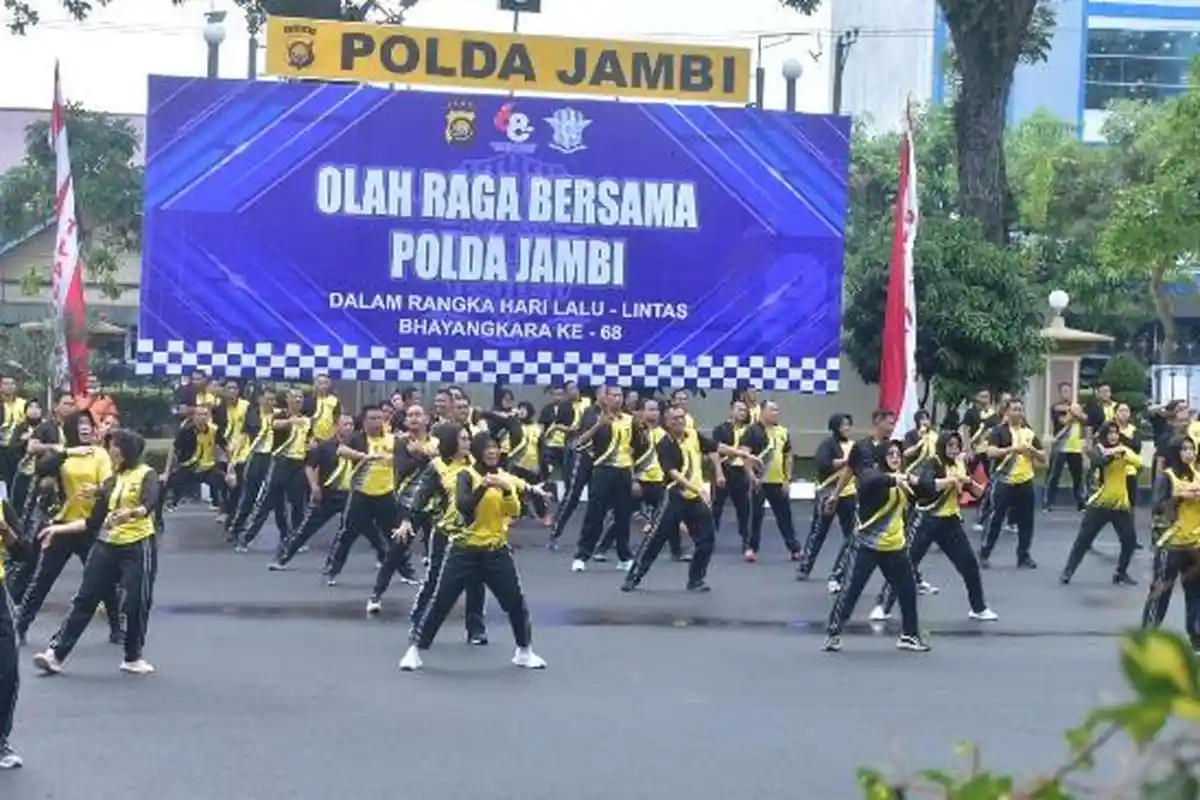Kapolda Jambi Senam Bersama Dalam Rangka Hari Lalu Lintas Bhayangkara