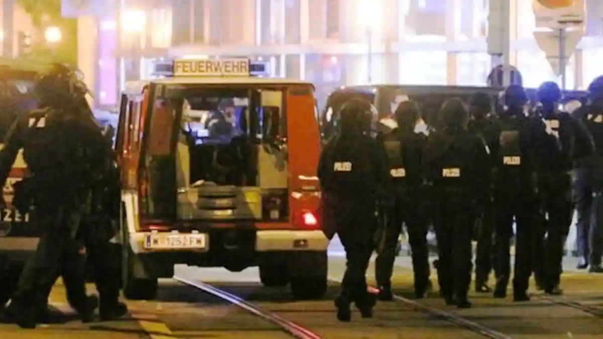Malam Mencekam di Vienna, 4 Orang Tewas dan 17 Terluka Aksi Serangan Penembakan Sebelum Lockdown
