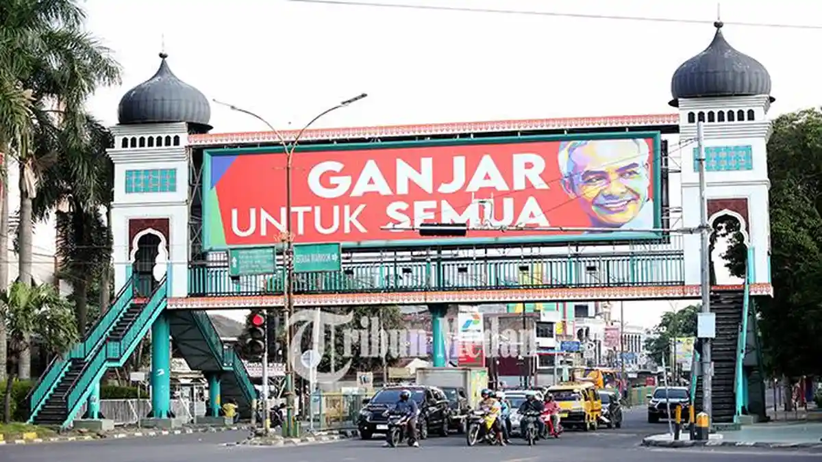 Berita Foto: Satpol PP akan Tertibkan Alat Peraga Kampanye di Seluruh Sudut Kota Medan Segera - 31102023_PENERTIBAN-APK_ABDAN-SYAKURO-1.jpg