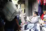 Pedagang Pakaian Bekas Di Kampung Bali Jakarta