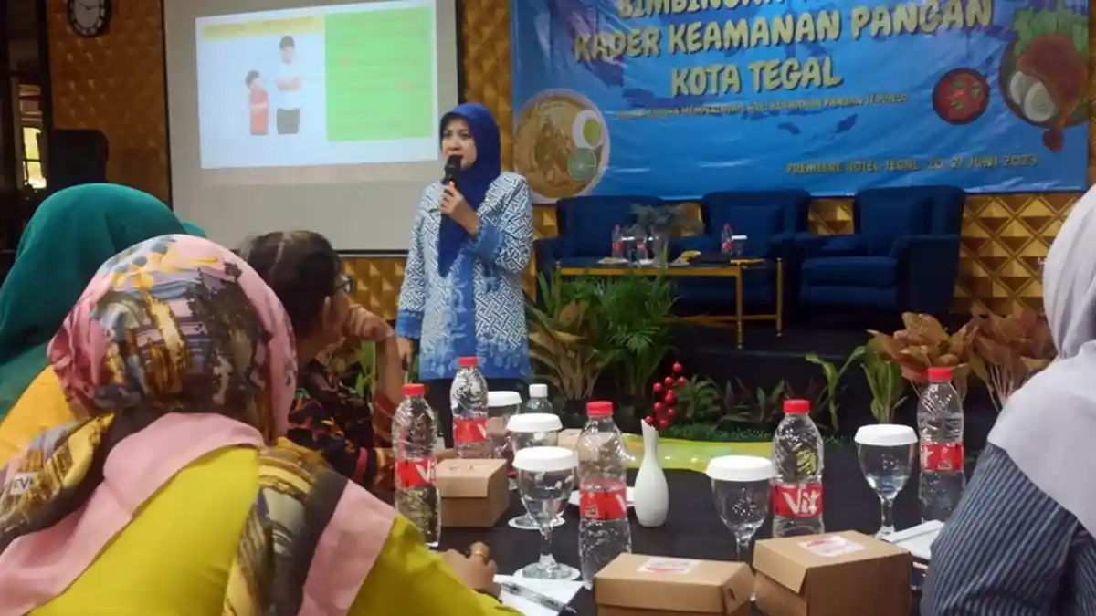Dinkes Kota Tegal Gelar Bimtek Pengolahan Makanan Aman dan Layak Konsumsi, Ini Pesan dr Prima