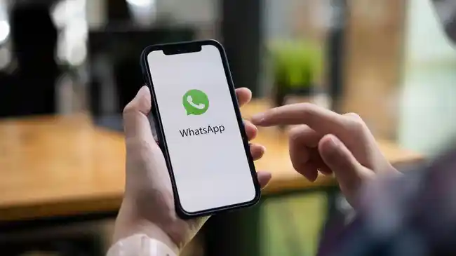 WhatsApp Uji Coba Fitur Pembaruan Status Baru di Daftar Obrolan Pengguna
