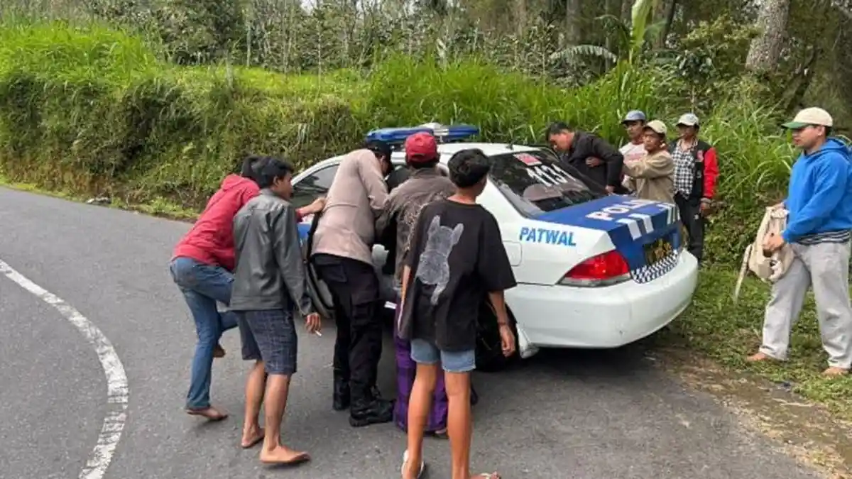 ASTUNGKARA Ayah dan Anak Selamat dari Maut, Usai Sepeda Motor Terjun ke Jurang di Kintamani Bali
