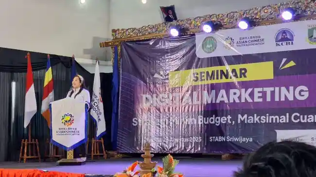 Mahasiswa dan UMKM Dibekali Strategi Bisnis Minim Biaya di Seminar Digital Marketing