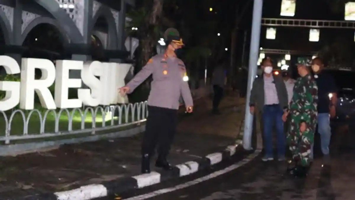 Patroli Tinjau Empat Titik Penutupan Hingga Datangi Sejumlah Warkop di Kabupaten Gresik