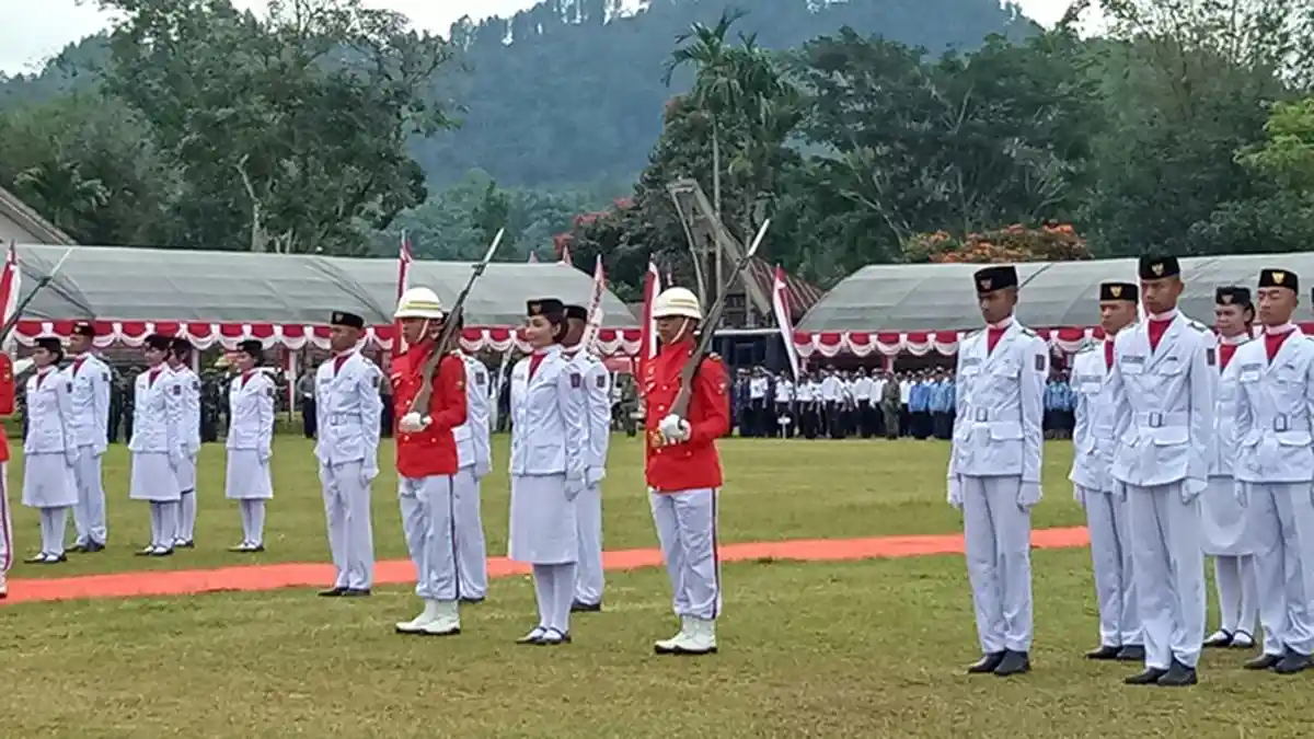 Penjelasan Pemkab Tana Toraja terkait Insiden Lepasnya Tali Bendera Merah Putih