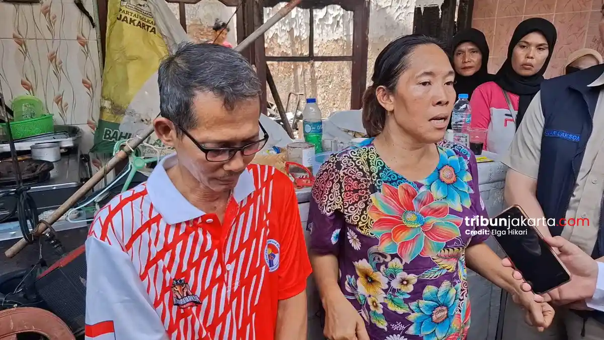 'Ledakan Keras!' Panik Warga Jatipulo Jakbar Rumahnya Kebakaran Akibat Kabel SUTET Putus