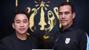 erick-ibrahim-kembali-jadi-pelatih-kiper-persela-lamongan.jpg