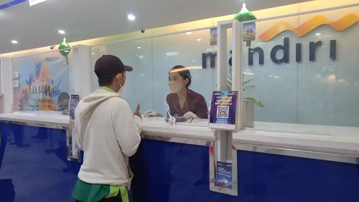 Tertarik Jadi Teller di Bank BRI, BNI, Mandiri, dan BCA? Segini Gaji ...