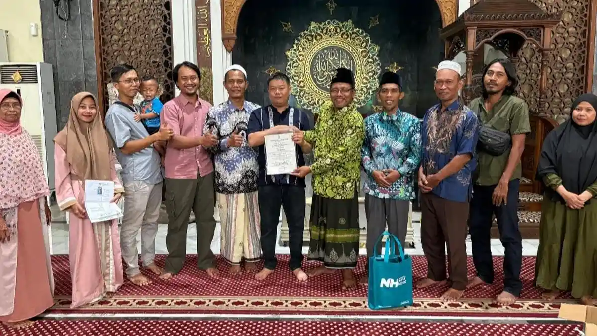 Terpikat dengan Gadis Gresik, Pekerja JIIPE Asal China Ucapkan Syahadat Masuk Islam