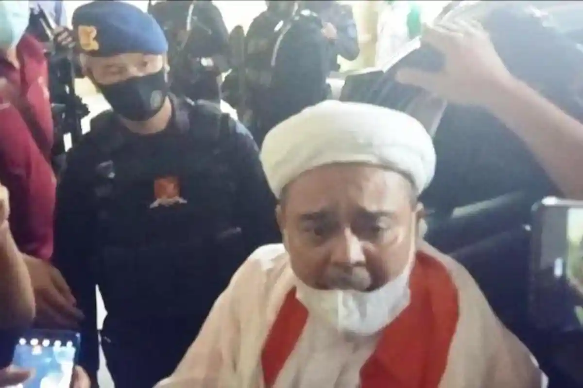 Rizieq Shihab Akan Susun Sendiri Pledoi untuk Kasus Kerumunan di Petamburan dan Megamendung